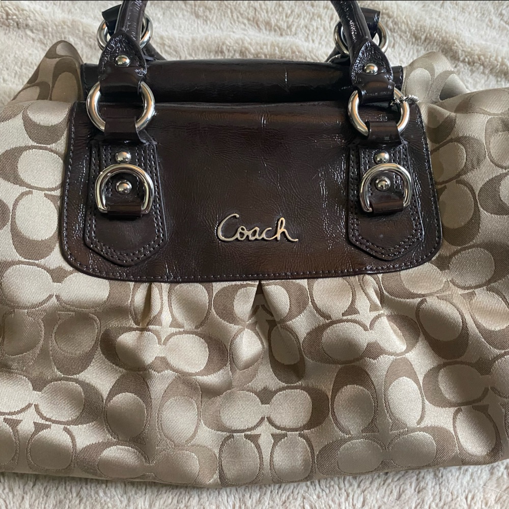 ⭐️ COACH Ashley Signature Satchel, F15440 - Picture 4 of 17